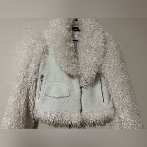 NWT Fashion Nova Cream Teddy Jacket fluffy mob wife attire stylish - Picture 4 of 7